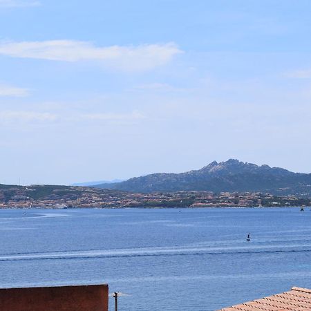 Appartamento Vista Mare A La Maddalena ลามัดดาเลนา ภายนอก รูปภาพ