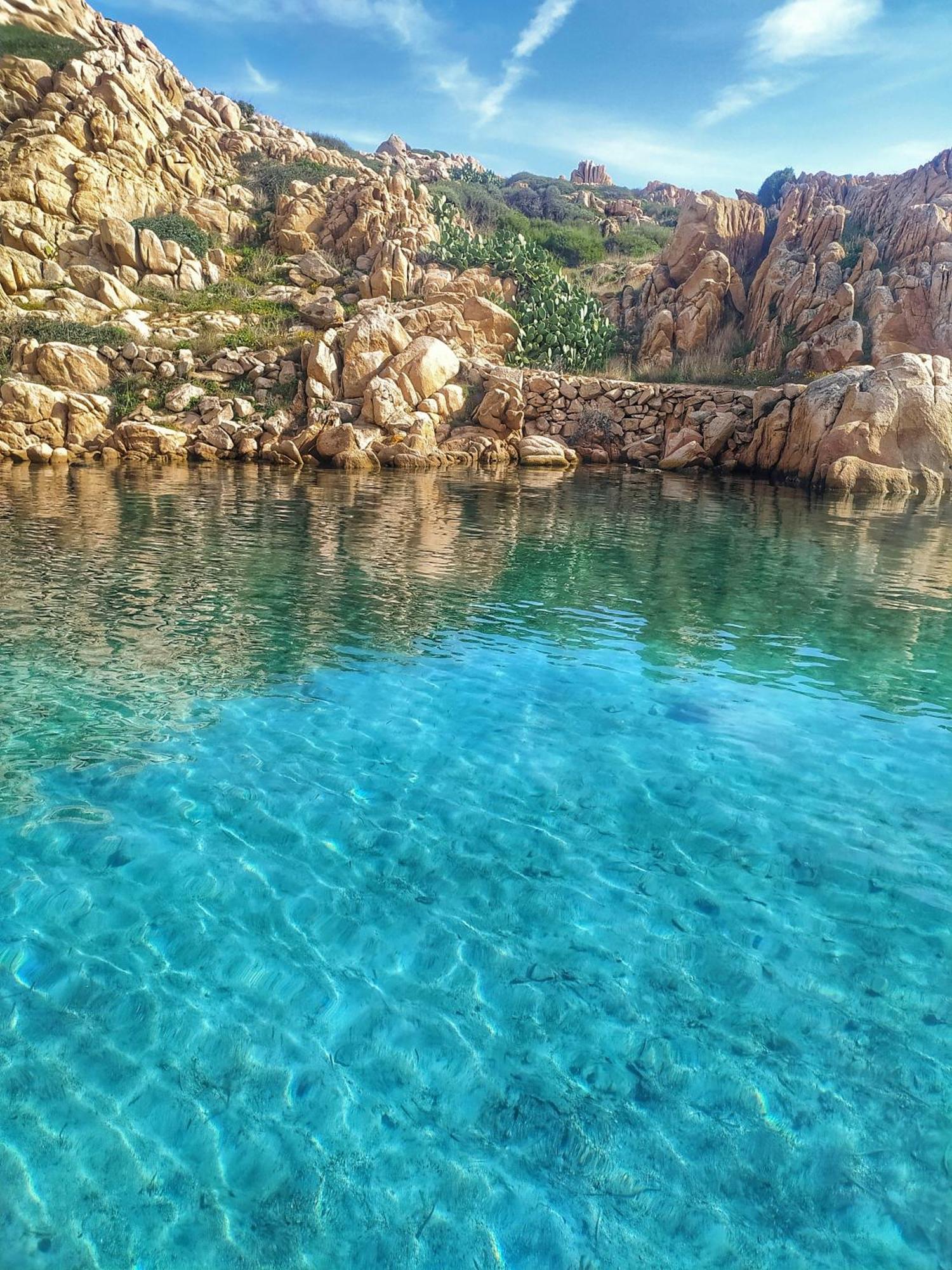 Appartamento Vista Mare A La Maddalena ลามัดดาเลนา ภายนอก รูปภาพ